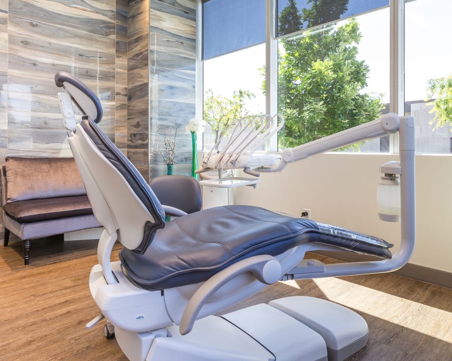 Oral Surgery, Kelowna Dentist